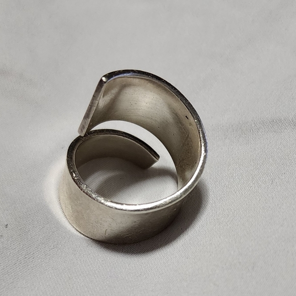 925 SILVER RING - Picture 3 of 6